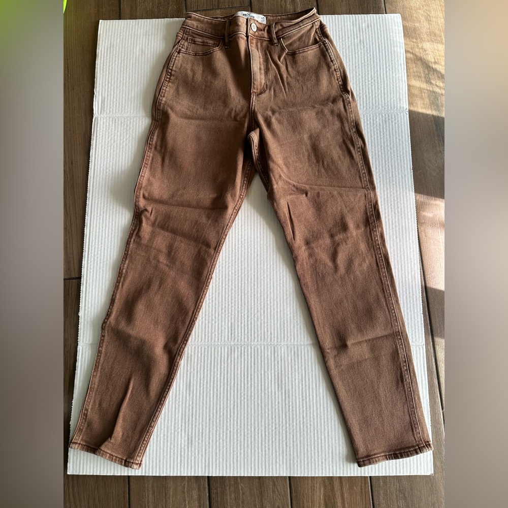 Hollister womens curvy high rise mom jeans